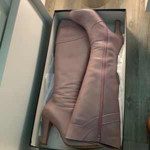 Marc Jacobs Mauve Knee-High Leather Heeled Boots